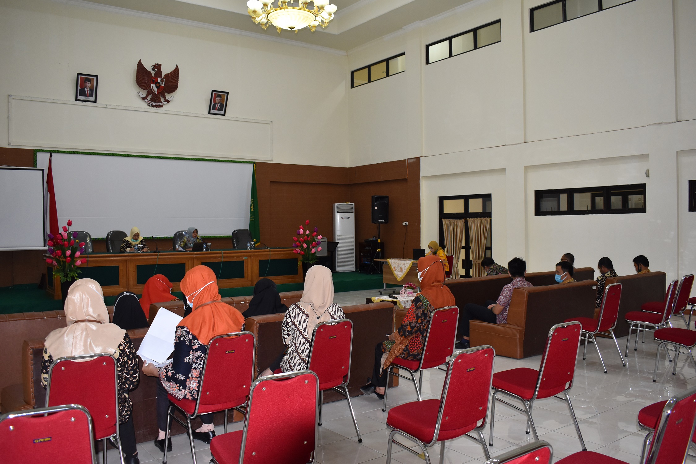 rapat it 0421