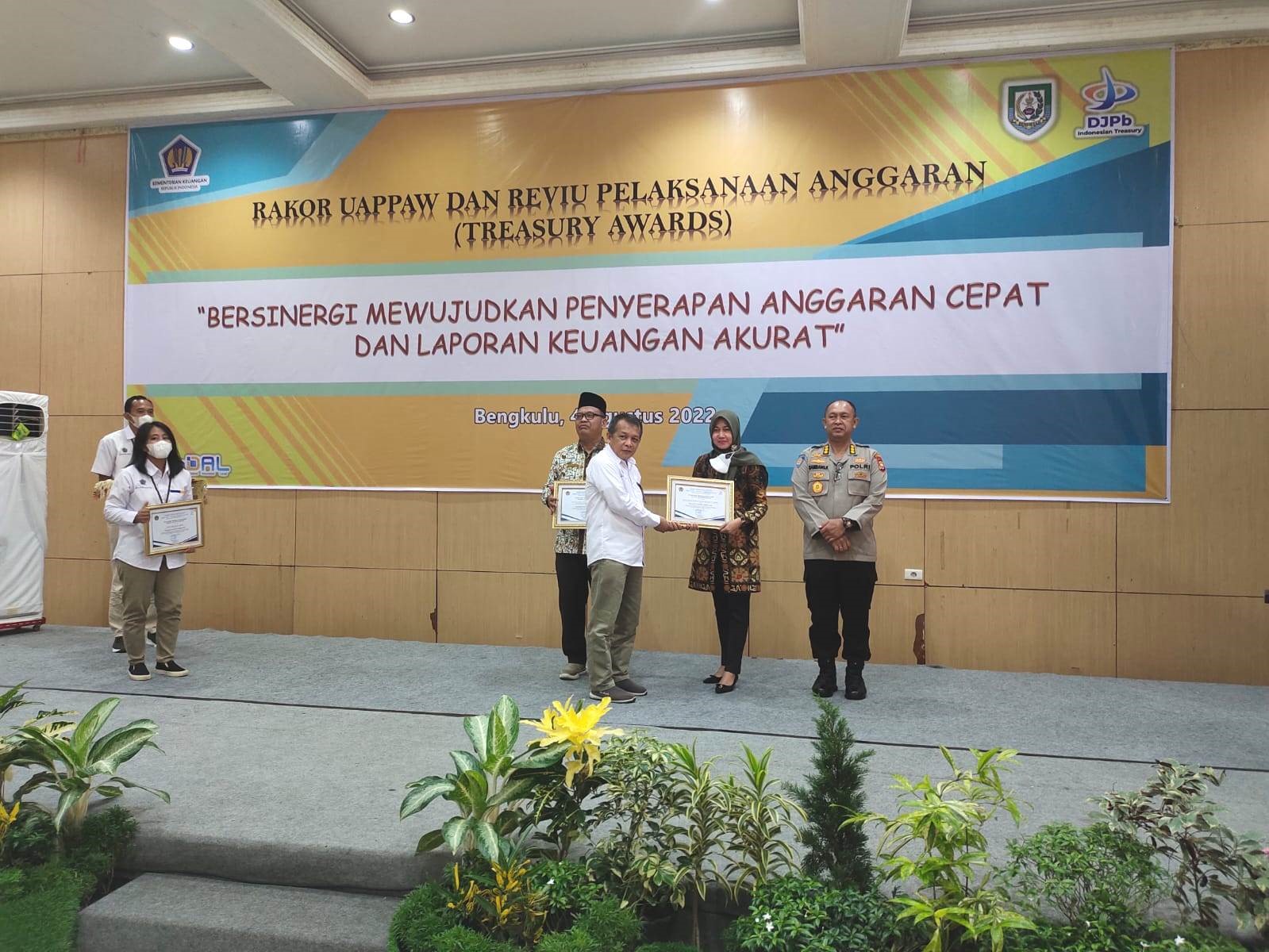 berita piagam.jpg